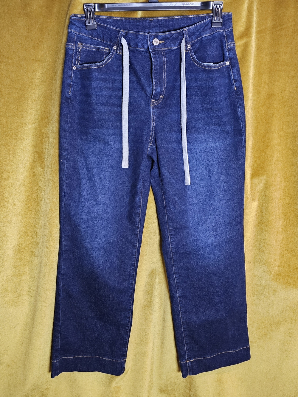 High-Waisted Wide-Leg Jeans - Dark Blue - Picture 11 of 11